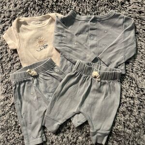 Carters Baby Outfit Set in Cream and Blue